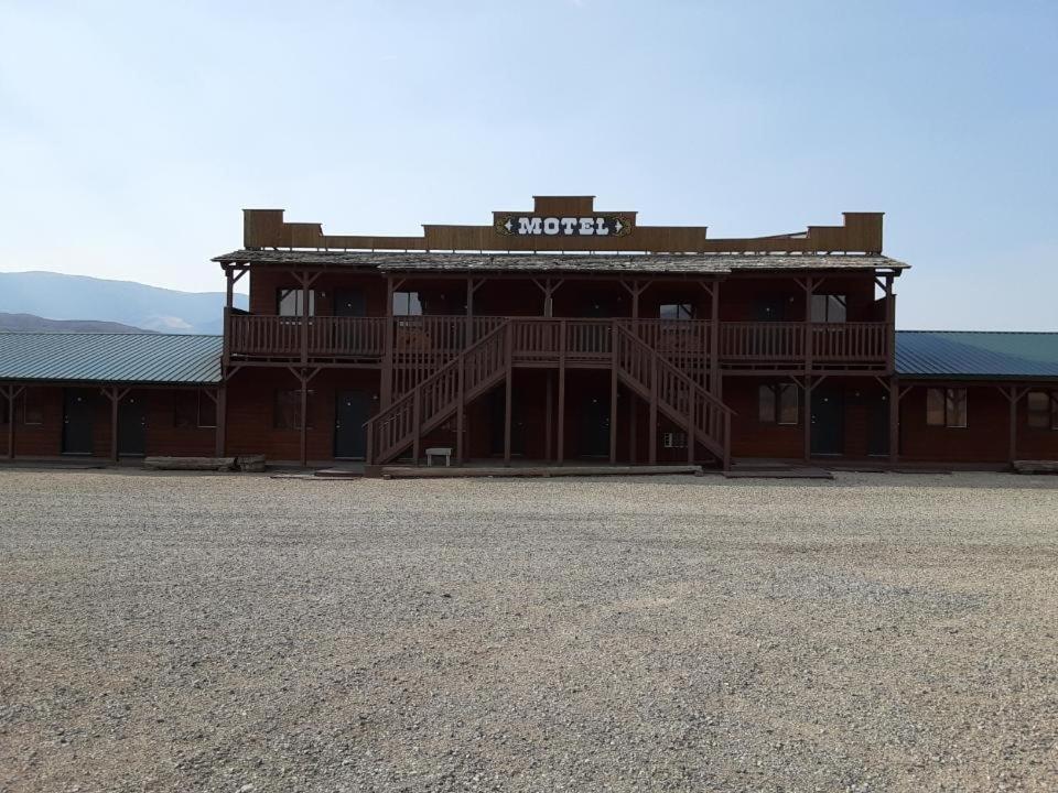 Yellowstone Valley Inn Wapiti Exterior foto