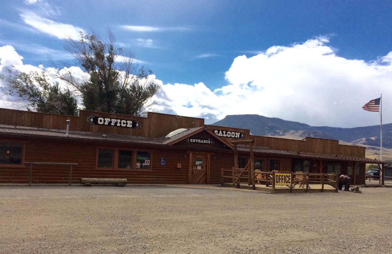 Yellowstone Valley Inn Wapiti Exterior foto