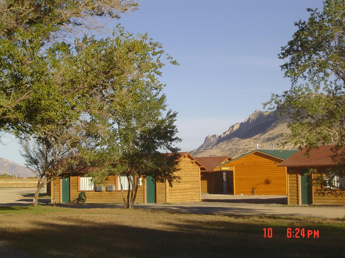 Yellowstone Valley Inn Wapiti Exterior foto